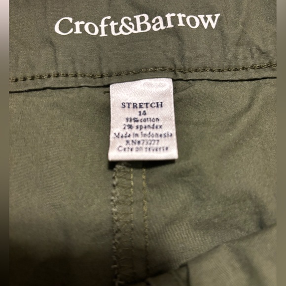 Croft & Borrow army green skort with button pockets & zipper pocket, 14 - Picture 4 of 11